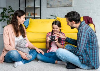 Positive Parenting: Building Strong Relationships and Raising Confident Children